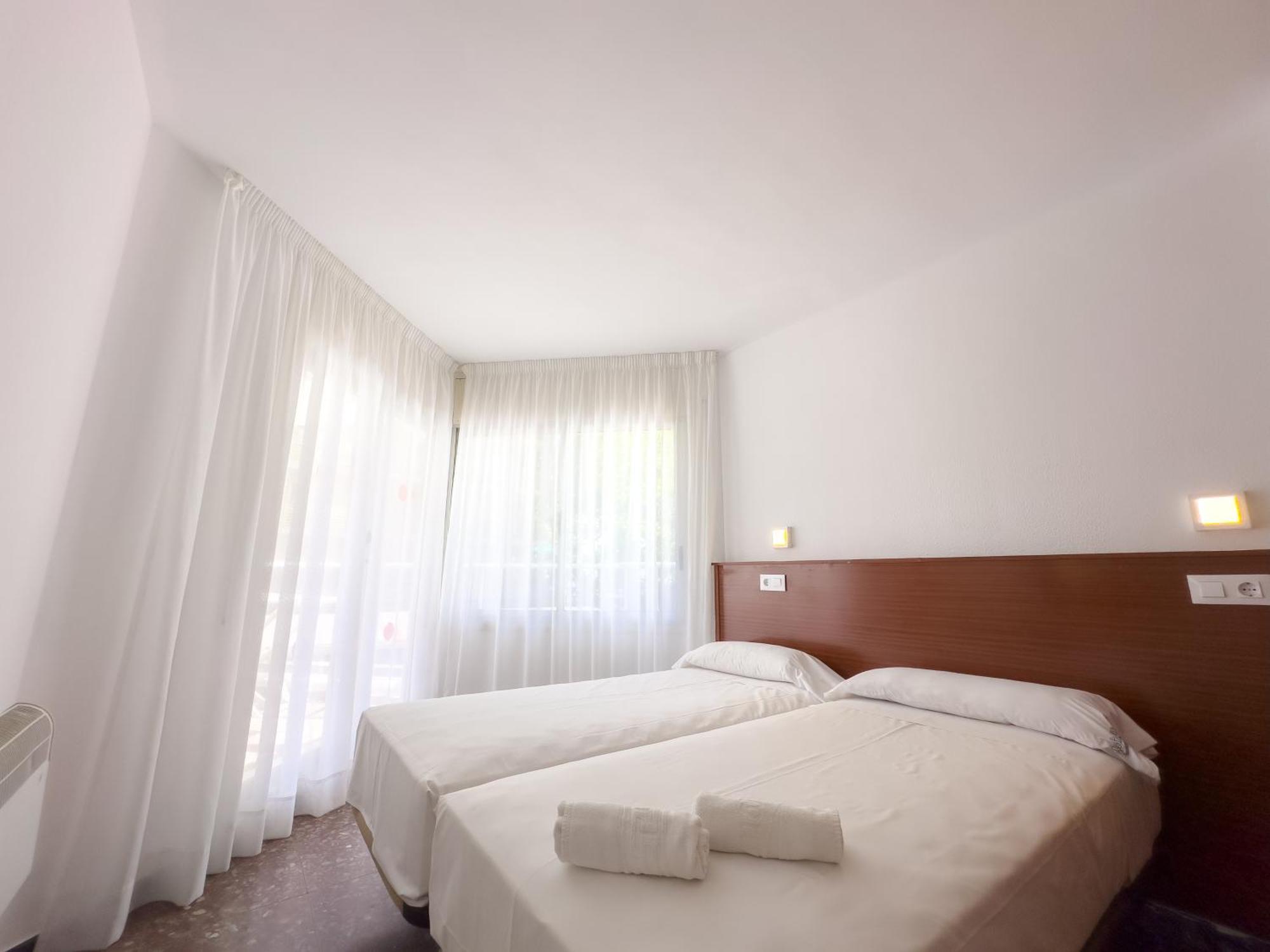 Rentalmar Atlantida Apartamentos Salou Bagian luar foto