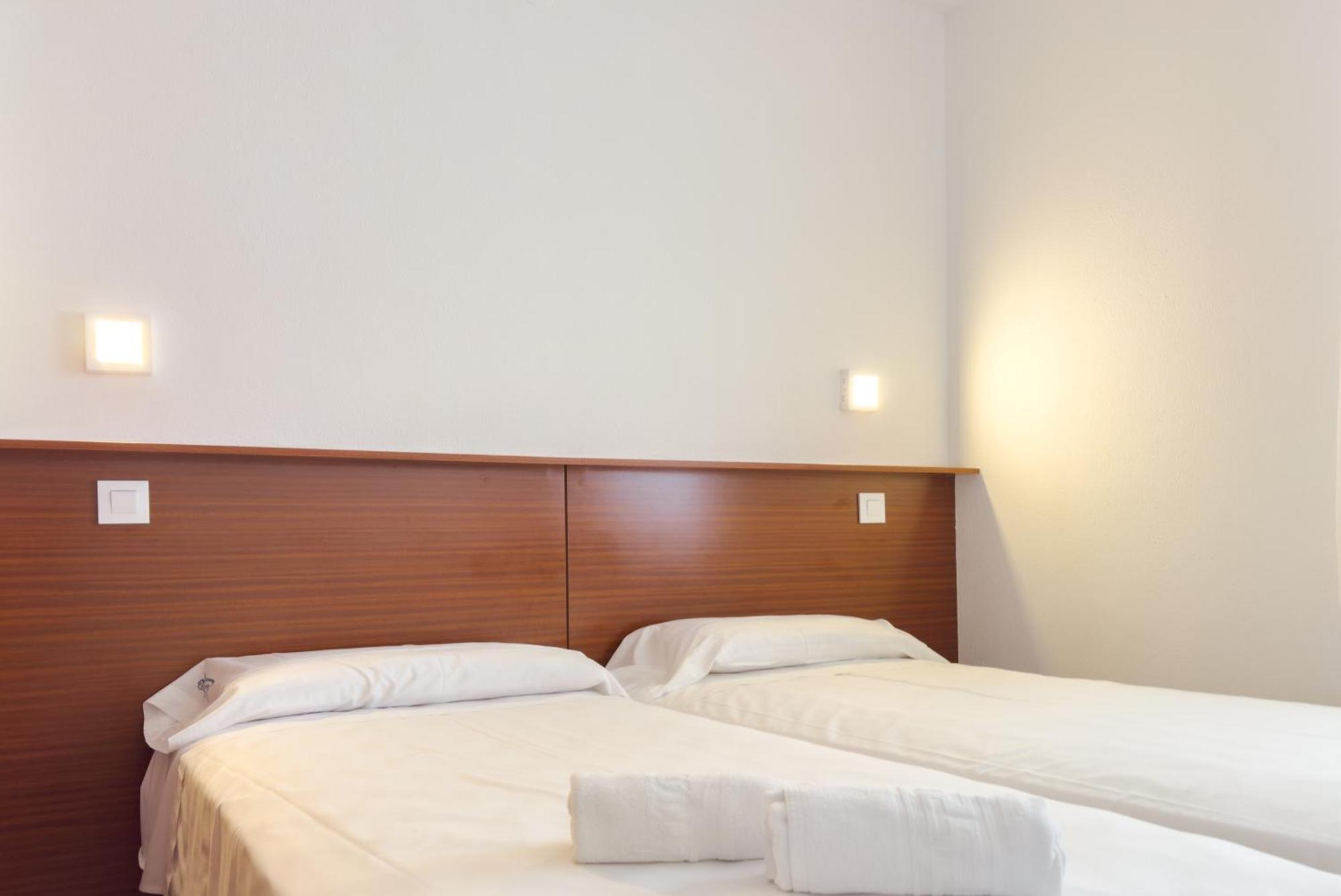 Rentalmar Atlantida Apartamentos Salou Bagian luar foto